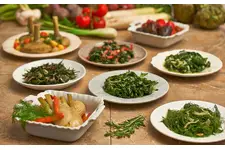 Ebegümeci Salatası Tarifi ve Malzemeleri